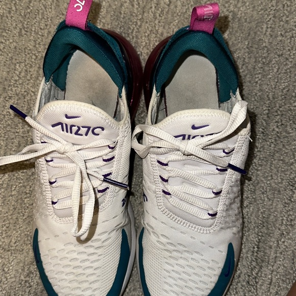 Nike Air Max 270 - Picture 2 of 5
